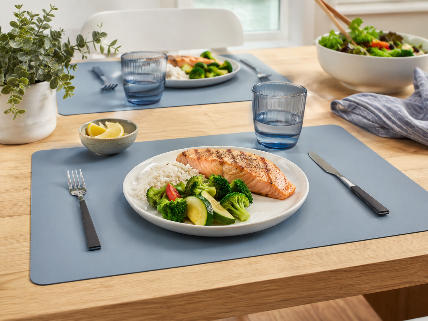 Lucid Home silicone placemat and dining mat